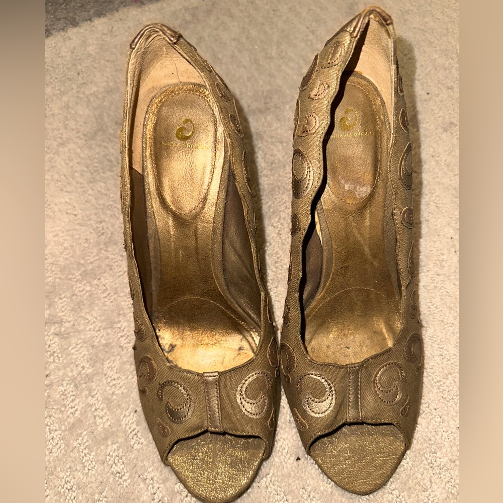 House of Dereon gold heel stilettos